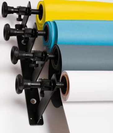 Aufhängung für 4 Papierhintergründe Rollenaufhängung zum Auf- und Abrollen von bis zu 4 Papierhintergründen