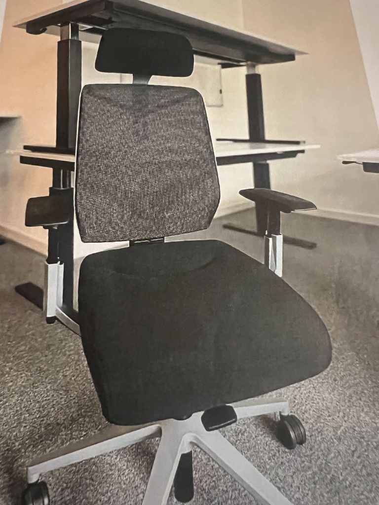 Giroflex 68, Flokk Kopfstütze Netz, Armlehne in schwarz