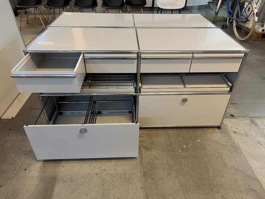 Modulschrank USM Haller  Lichtgrau, Breite 152x51x75cm cm