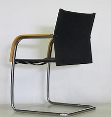 Vitra  AC 3 Freischwinger Stoff schwarz/Holzlehne hell