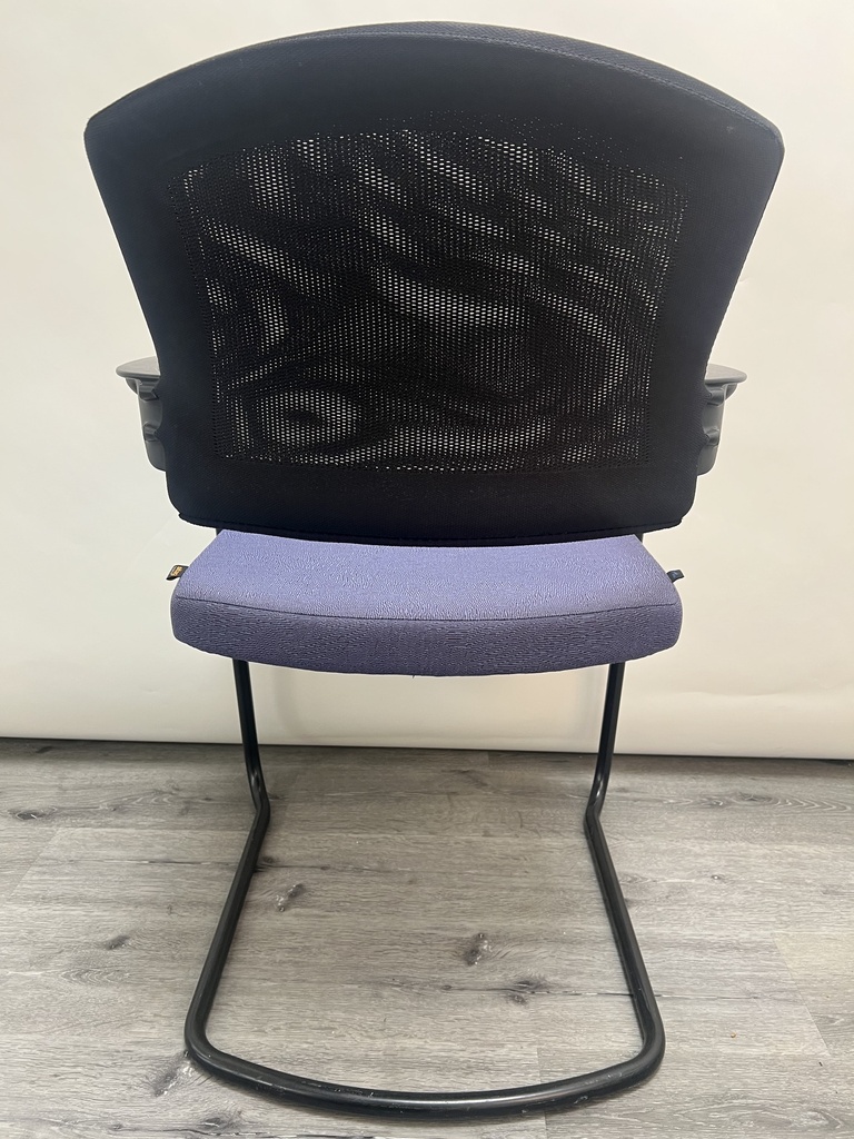 Sitag EL Stapelstuhl,Stoff blau, Rückenteil Netz schwarz