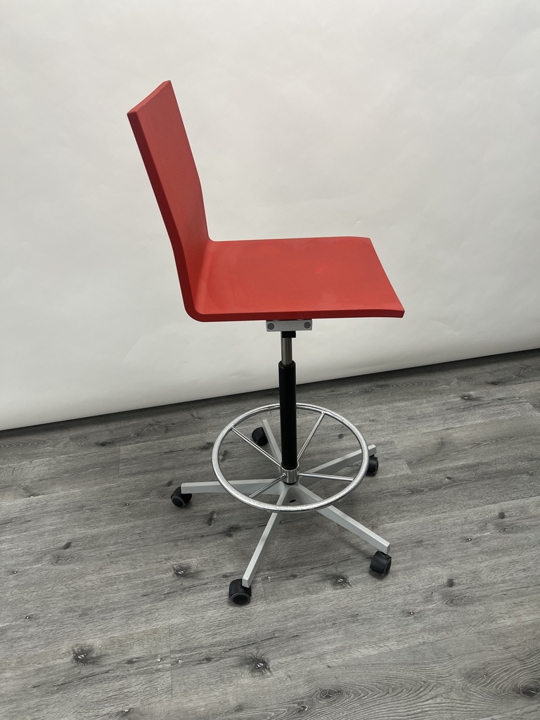 Vitra Hochstuhl Maarten in Rot