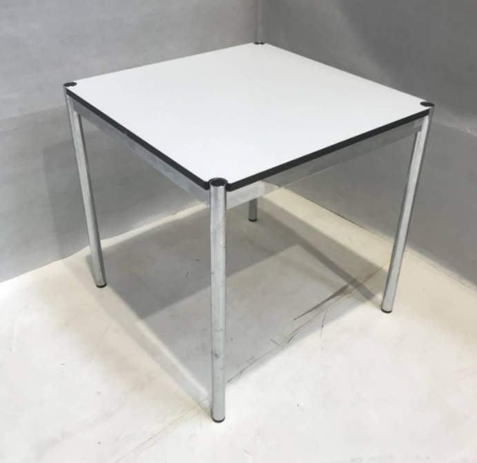 USM Haller Tisch quadratisch  weiss 75x75cm