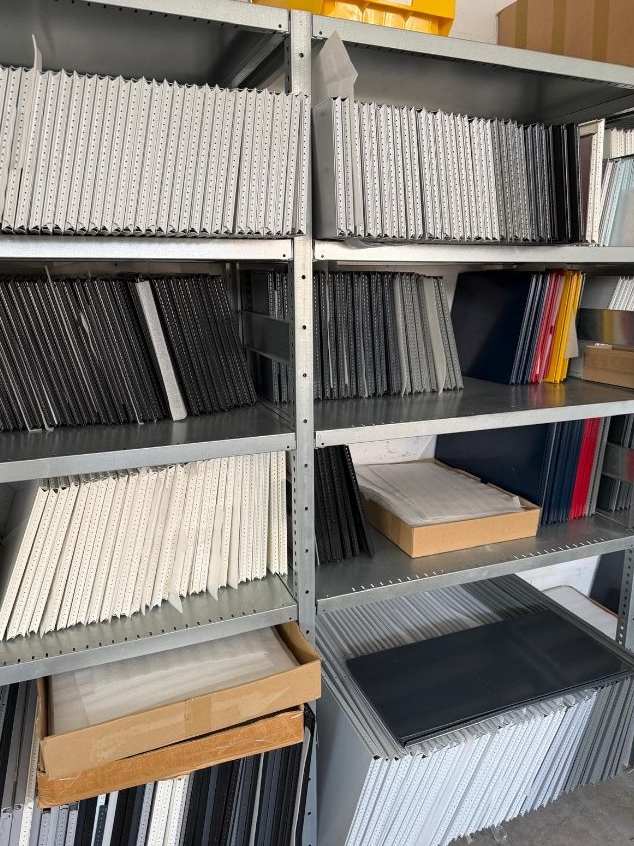 Lista Regal  4 Seiten 18 Tablare 130x80x200cm